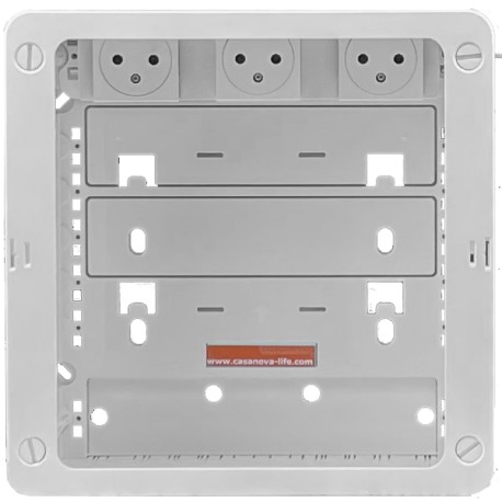 Zone attenante  250 x 250 mm avec coiffe équipé d'un bandeau 3PC raccordées